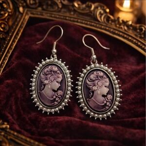 🕯️ Victorian Pearl Cameo Earrings – Smoky Lavender